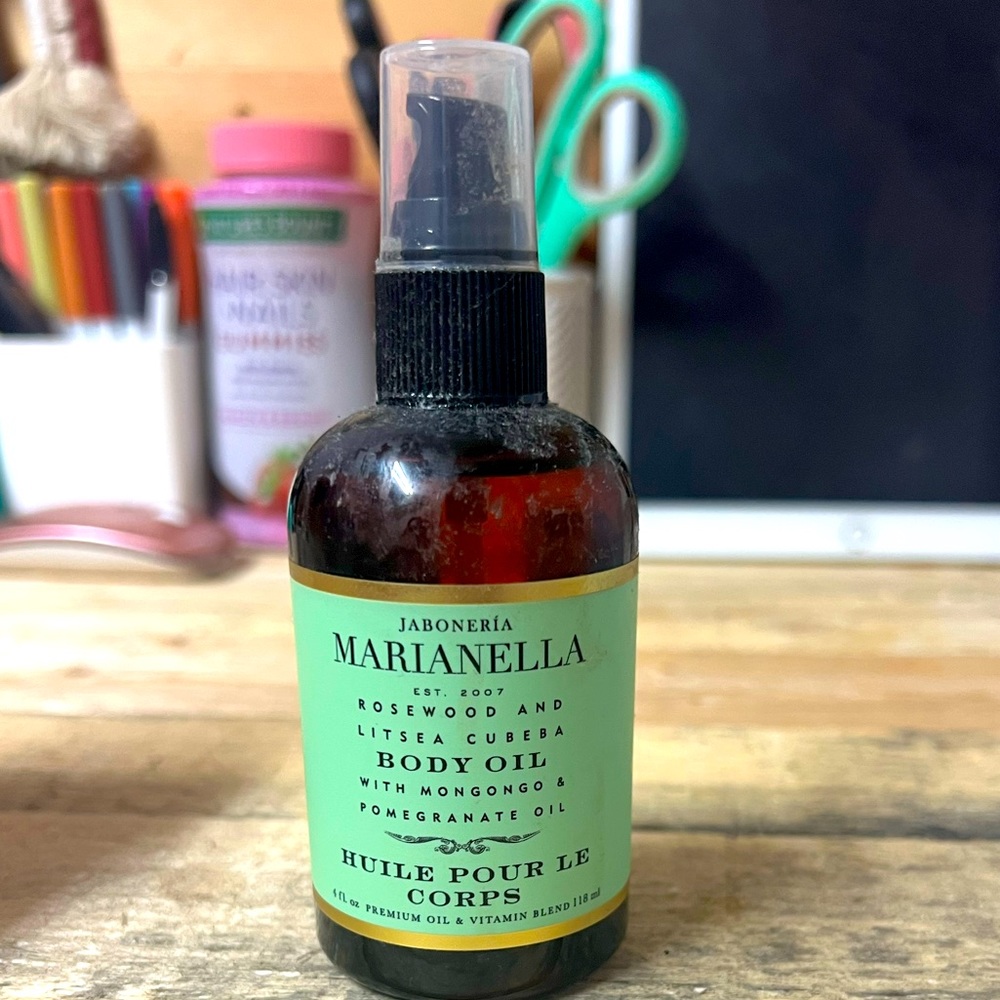 Marianella body oil